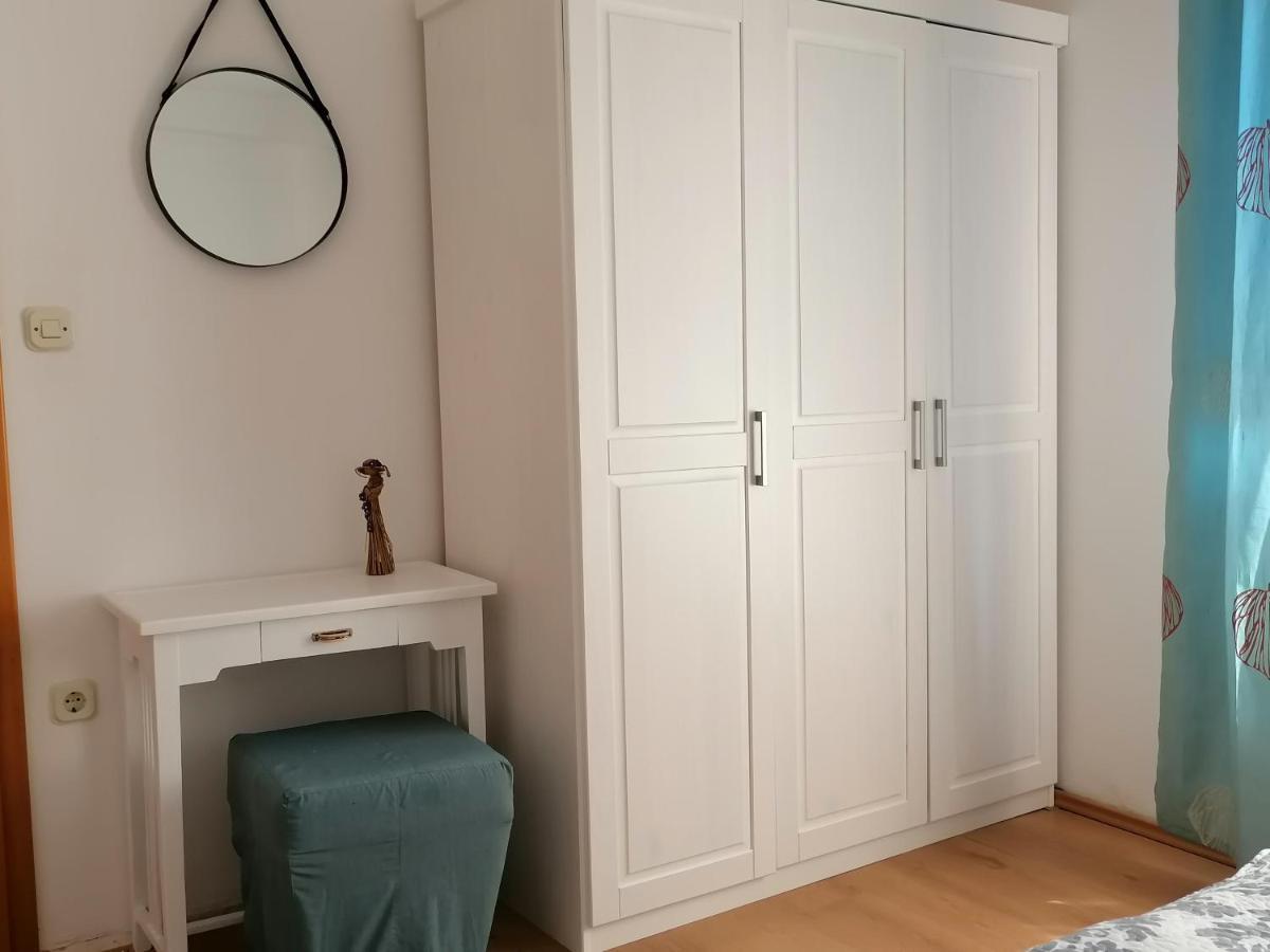 Apartment Jelka Malinska Eksteriør bilde