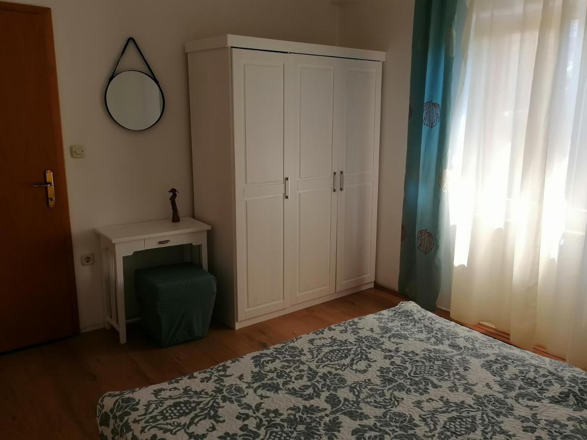 Apartment Jelka Malinska Eksteriør bilde